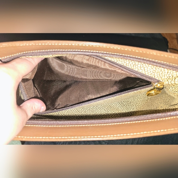 Borbonese Elegant Tan Leather Clutch - Picture 6 of 9